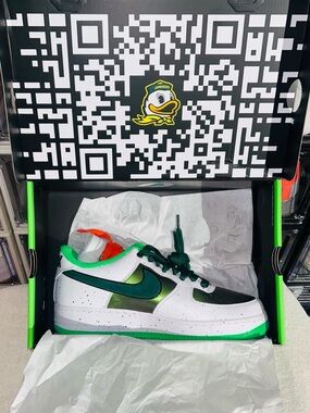 Nike Air Force 1 DOAF Oregon "Egg or Duck" PE.  IU7613-100 original box.